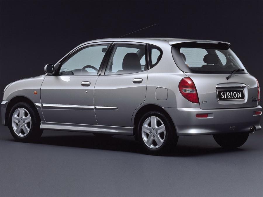  Daihatsu Sirion 2001 года  (фото 5 из 7)